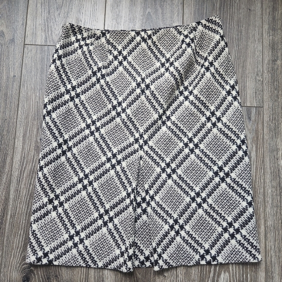 Ann Taylor Loft Wool Blend Printed Skirt 6 - Picture 9 of 10